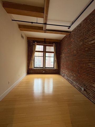 61 Market Street 3C, Lowell, MA 01852