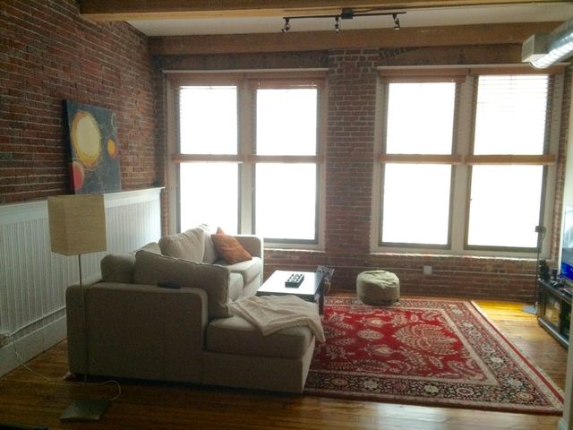 61 Market Street 3C, Lowell, MA 01852