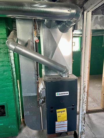 13826 Gallagher Street, Hamtramck, MI 48212