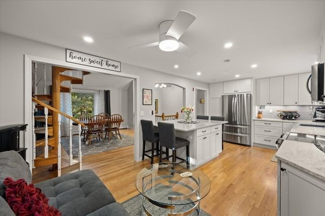 3 Woodland Dr, Easton, MA 02375