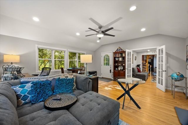 3 Woodland Dr, Easton, MA 02375