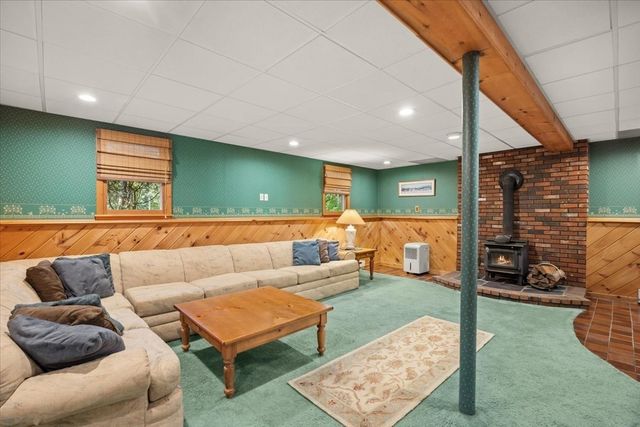 3 Woodland Dr, Easton, MA 02375