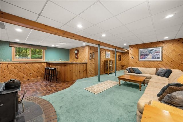 3 Woodland Dr, Easton, MA 02375