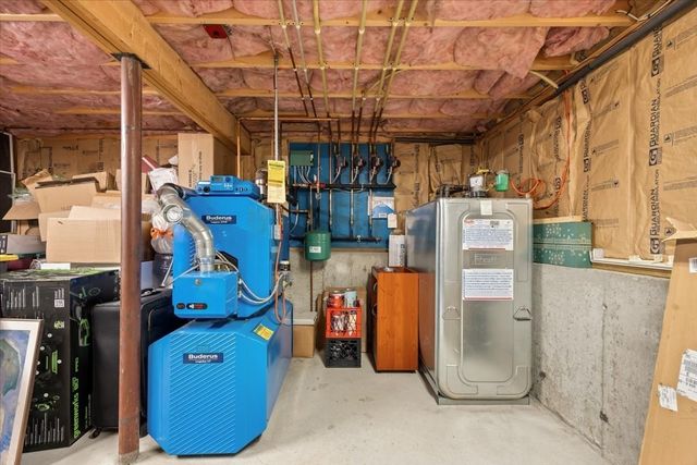 3 Woodland Dr, Easton, MA 02375