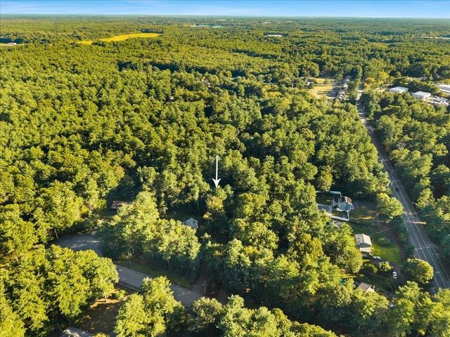 3 Woodland Dr, Easton, MA 02375