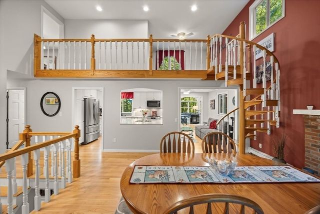 3 Woodland Dr, Easton, MA 02375