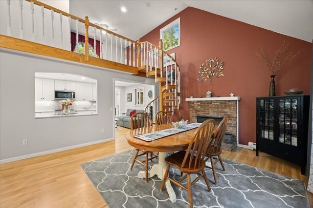 3 Woodland Dr, Easton, MA 02375