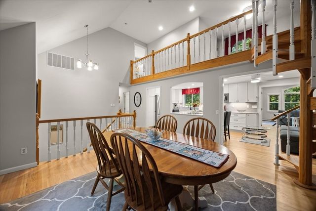 3 Woodland Dr, Easton, MA 02375