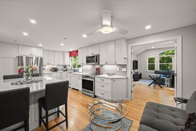 3 Woodland Dr, Easton, MA 02375