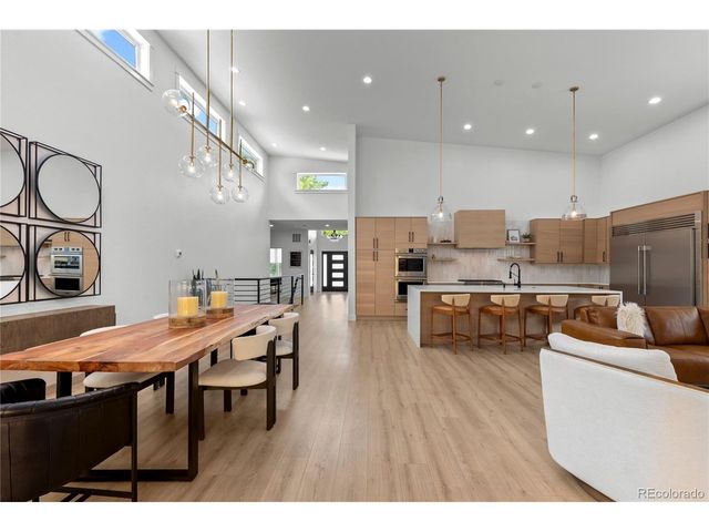 2901 S Bellaire St, Denver, CO 80222