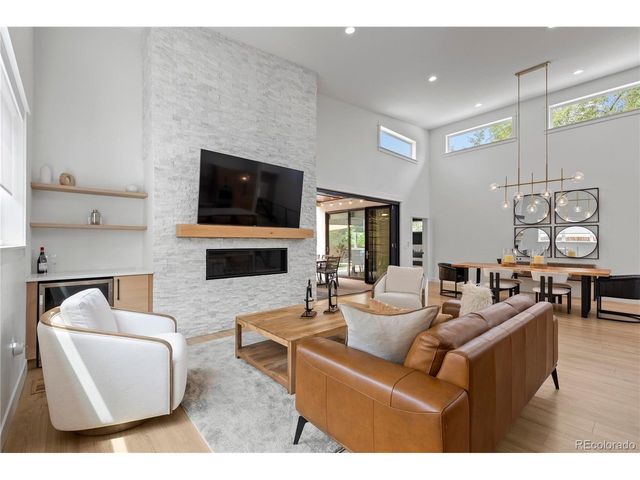 2901 S Bellaire St, Denver, CO 80222