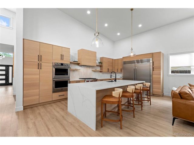 2901 S Bellaire St, Denver, CO 80222