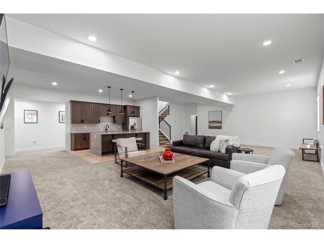 2901 S Bellaire St, Denver, CO 80222