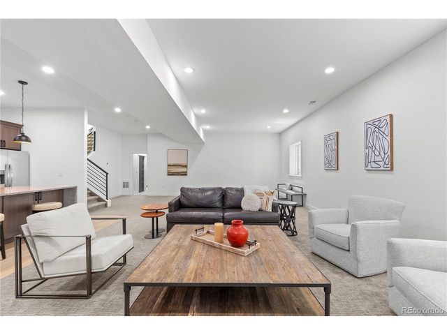 2901 S Bellaire St, Denver, CO 80222
