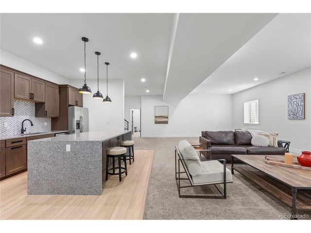 2901 S Bellaire St, Denver, CO 80222