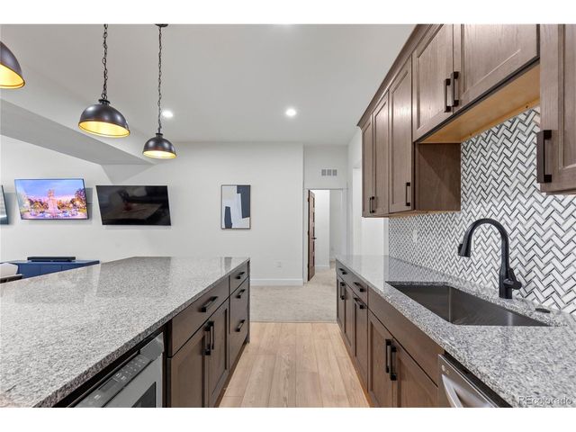 2901 S Bellaire St, Denver, CO 80222