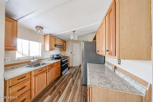 10951 N 91st Avenue 16, Peoria, AZ 85345