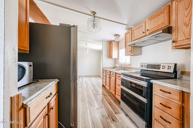 10951 N 91st Avenue 16, Peoria, AZ 85345