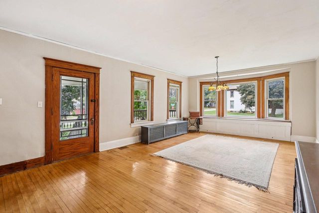 217 S Lincoln STREET, Elkhorn, WI 53121