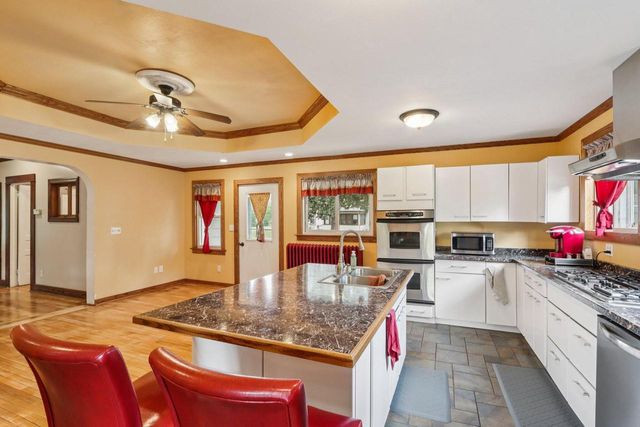 217 S Lincoln STREET, Elkhorn, WI 53121