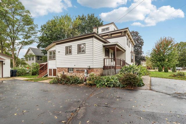 217 S Lincoln STREET, Elkhorn, WI 53121