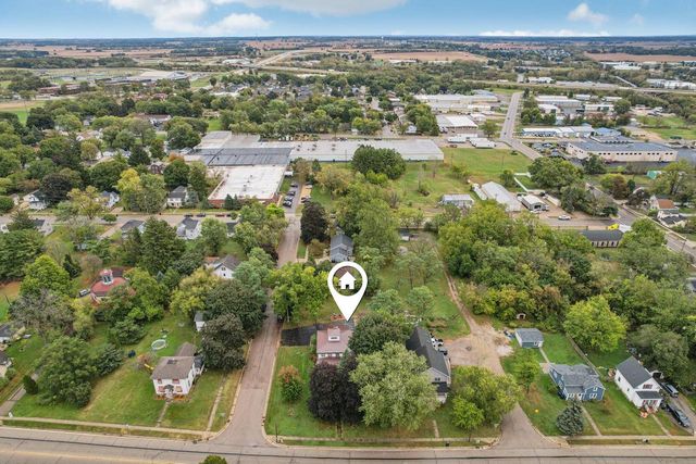 217 S Lincoln STREET, Elkhorn, WI 53121