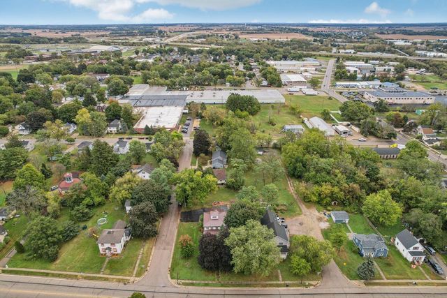 217 S Lincoln STREET, Elkhorn, WI 53121