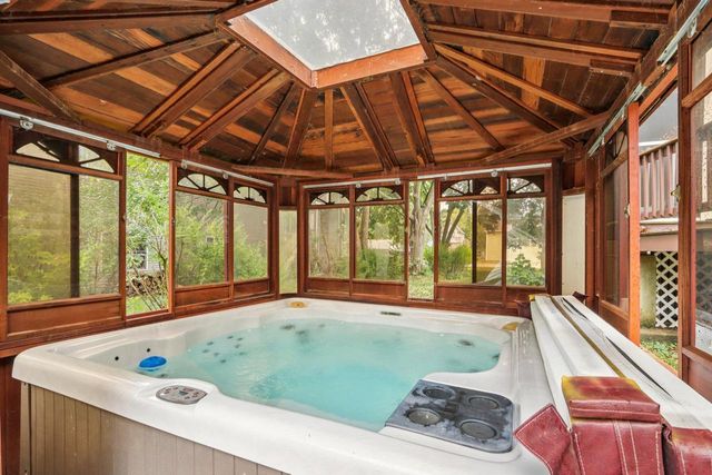 217 S Lincoln STREET, Elkhorn, WI 53121