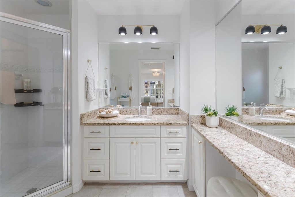 Image 20 of property listing at 5107 86TH STREET COURT W, Bradenton, FL 34210