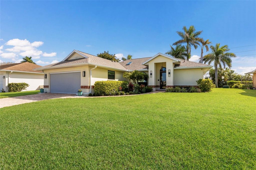 Image 28 of property listing at 5107 86TH STREET COURT W, Bradenton, FL 34210