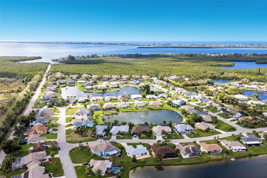 Image 44 of property listing at 5107 86TH STREET COURT W, Bradenton, FL 34210