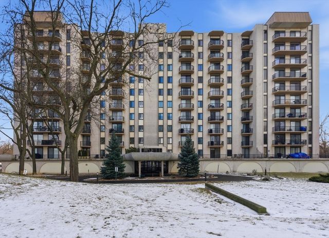 190 S Wood Dale Road 208, Wood Dale, IL 60191