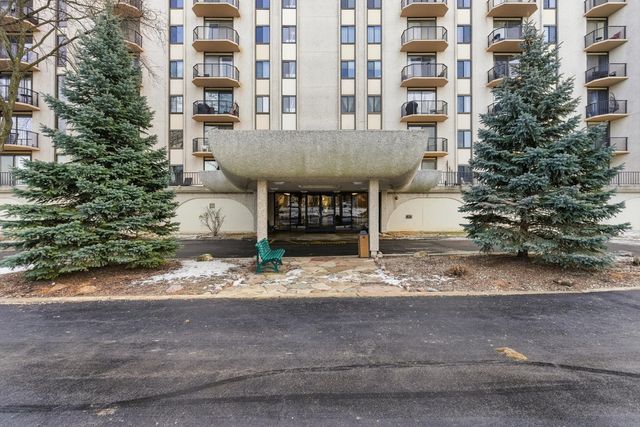 190 S Wood Dale Road 208, Wood Dale, IL 60191