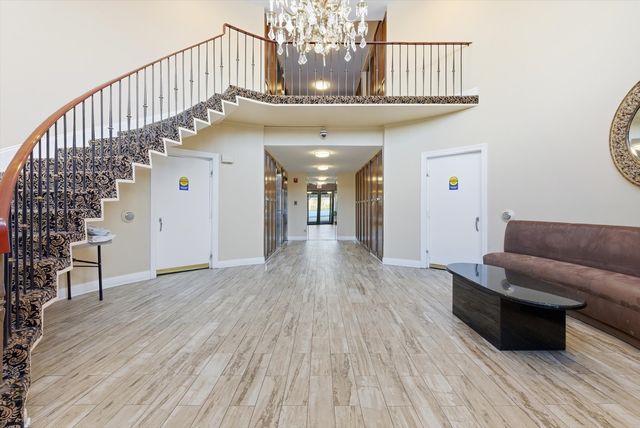 190 S Wood Dale Road 208, Wood Dale, IL 60191