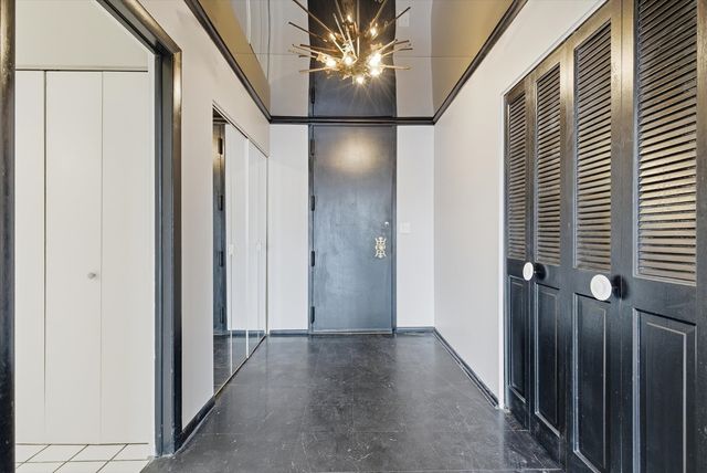 190 S Wood Dale Road 208, Wood Dale, IL 60191