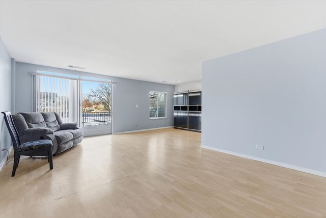 190 S Wood Dale Road 208, Wood Dale, IL 60191