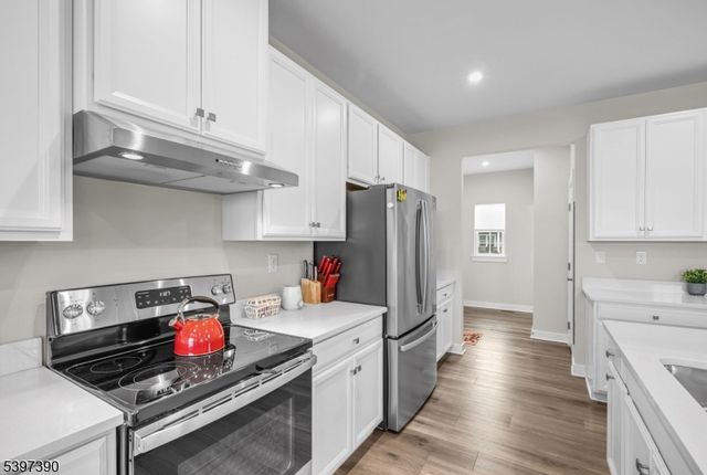 16 Esposito Ln, Roxbury Twp., NJ 07850