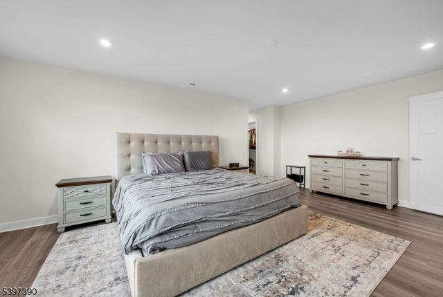 16 Esposito Ln, Roxbury Twp., NJ 07850