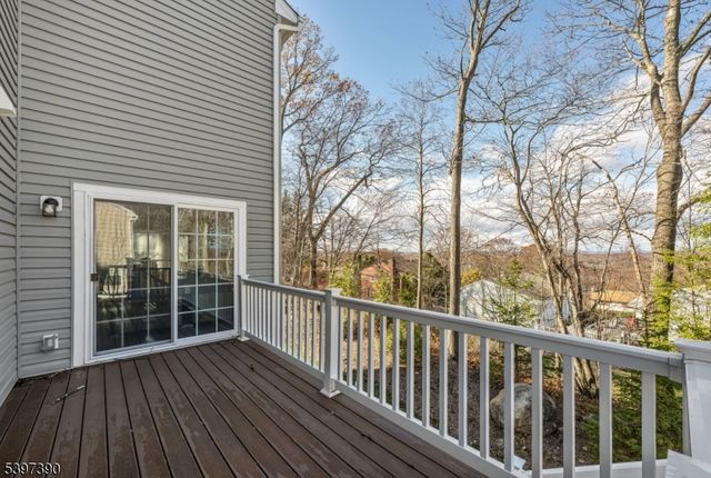 16 Esposito Ln, Roxbury Twp., NJ 07850