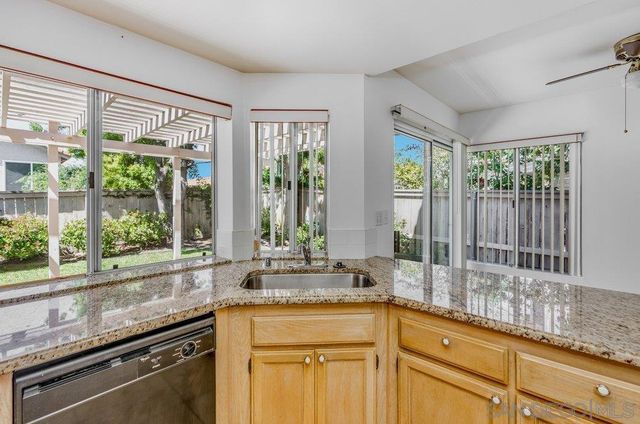 1979 Spanish Oak Way, Vista, CA 92081