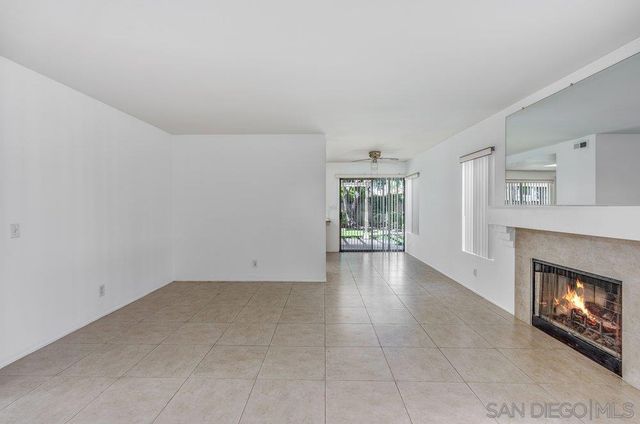 1979 Spanish Oak Way, Vista, CA 92081