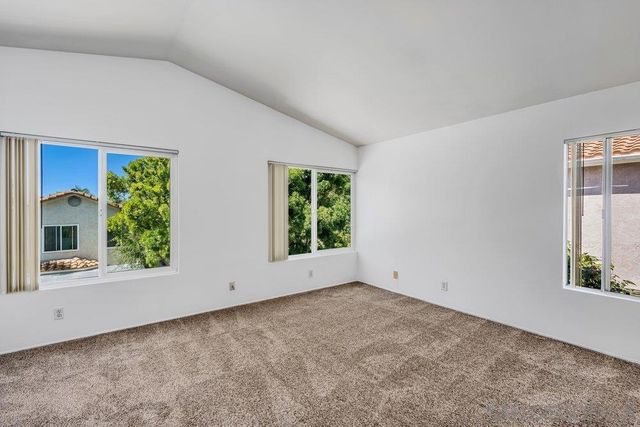 1979 Spanish Oak Way, Vista, CA 92081