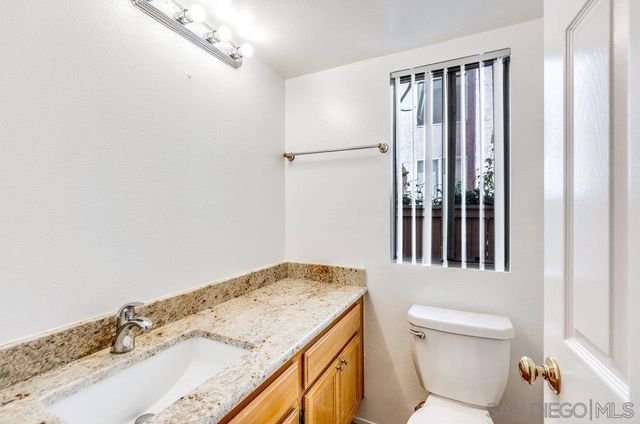 1979 Spanish Oak Way, Vista, CA 92081