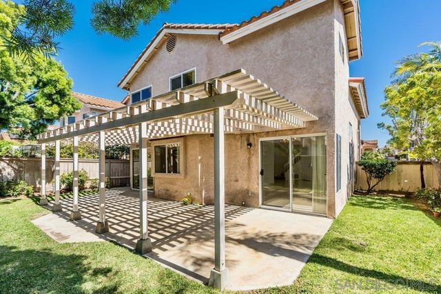 1979 Spanish Oak Way, Vista, CA 92081