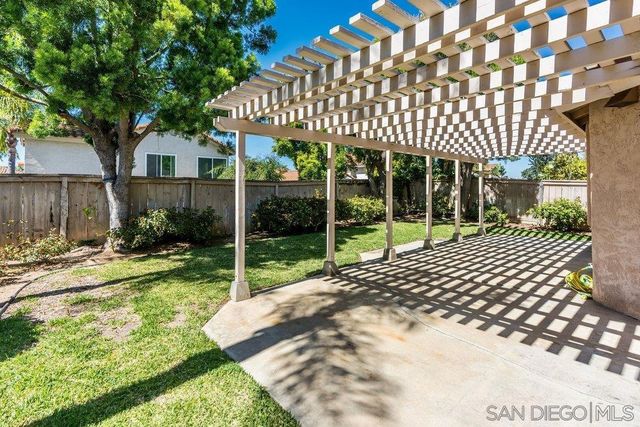 1979 Spanish Oak Way, Vista, CA 92081