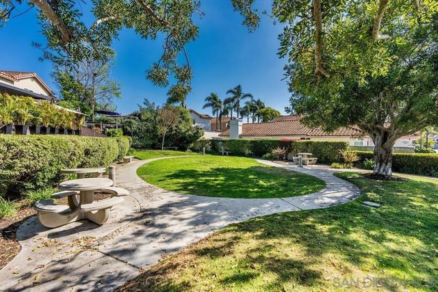 1979 Spanish Oak Way, Vista, CA 92081