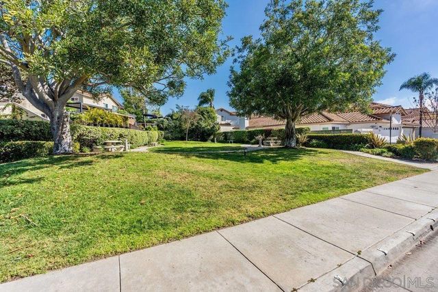 1979 Spanish Oak Way, Vista, CA 92081