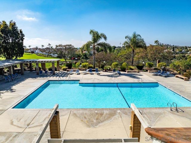 1979 Spanish Oak Way, Vista, CA 92081