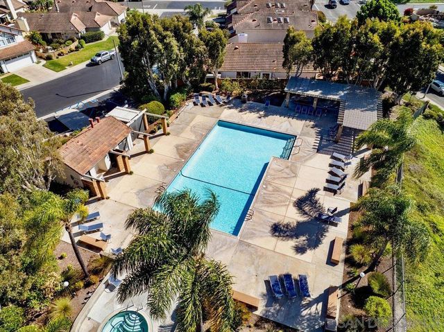 1979 Spanish Oak Way, Vista, CA 92081