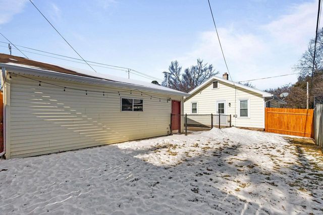 539 W BREWSTER STREET, Appleton, WI 54911